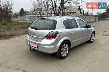 Хетчбек Opel Astra 2009 в Нововолинську