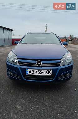 Универсал Opel Astra 2005 в Ильинцах