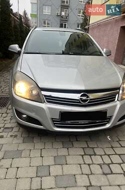 Opel Astra 2010