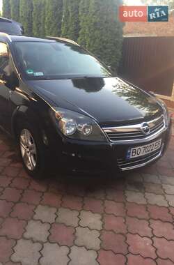 Opel Astra 2010