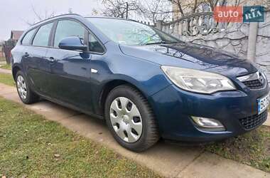 Opel Astra 2011