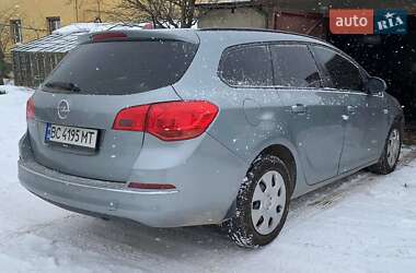 Универсал Opel Astra 2013 в 