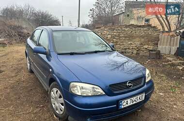 Седан Opel Astra 2002 в Березівці