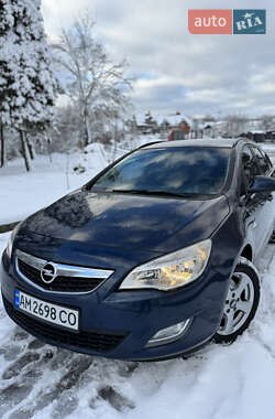 Opel Astra 2012