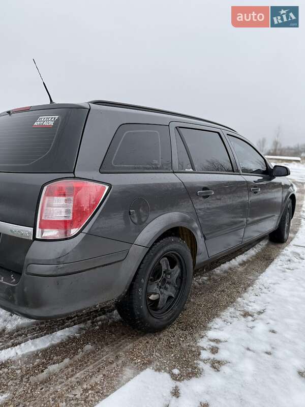 Универсал Opel Astra 2008 в Новом Роздоле