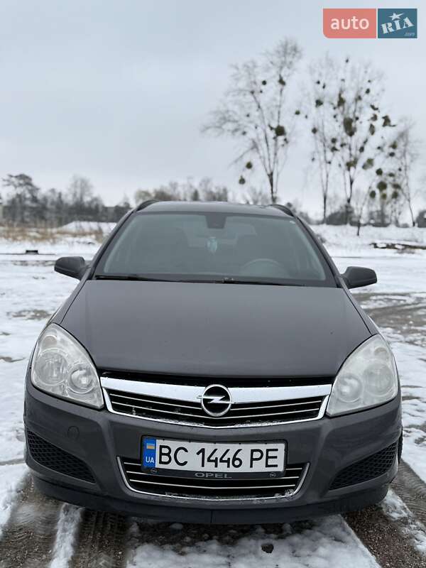 Универсал Opel Astra 2008 в Новом Роздоле