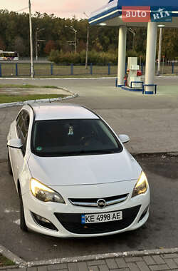 Универсал Opel Astra 2012 в Кривом Роге