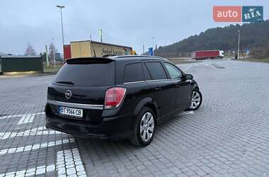 Універсал Opel Astra 2006 в Пустомитах