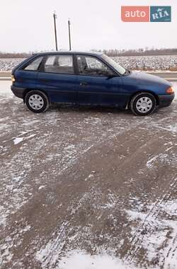 Хэтчбек Opel Astra 1993 в Тарановке