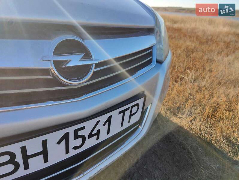 Хэтчбек Opel Astra 2008 в Южном фото 13 Хэтчбек Opel Astra 2008 в Южном