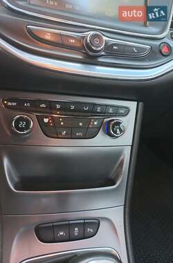 Універсал Opel Astra 2016 в Маневичах