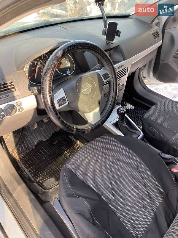 Универсал Opel Astra 2009 в Тернополе
