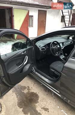 Универсал Opel Astra 2019 в Сокале