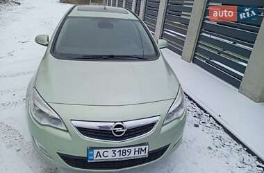 Універсал Opel Astra 2011 в Ковелі