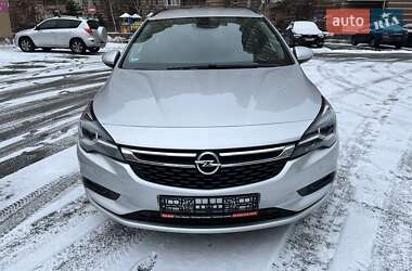 Универсал Opel Astra 2019 в Киеве