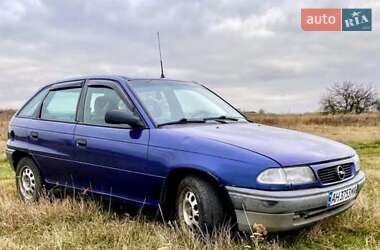 Хэтчбек Opel Astra 1996 в Краматорске