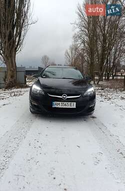 Универсал Opel Astra 2014 в Коростене