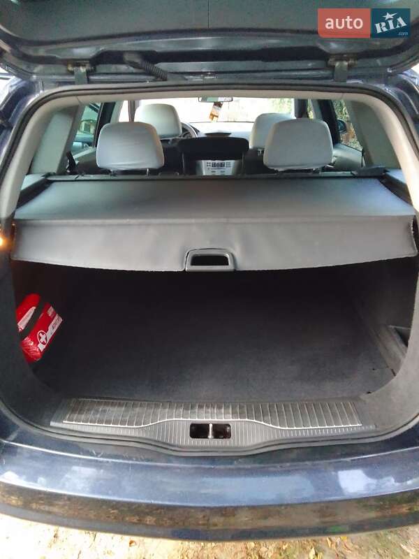 Универсал Opel Astra 2009 в Каневе