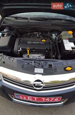 Универсал Opel Astra 2009 в 