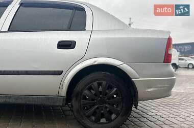 Седан Opel Astra 2006 в Львові