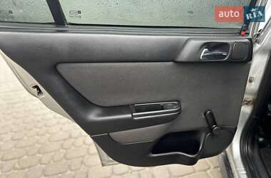 Седан Opel Astra 2006 в Львові