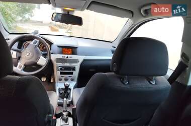 Универсал Opel Astra 2007 в 