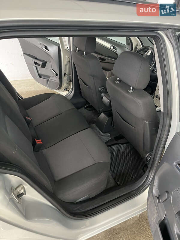 Универсал Opel Astra 2008 в Черновцах