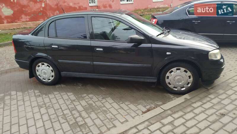 Седан Opel Astra 2007 в Добротворе