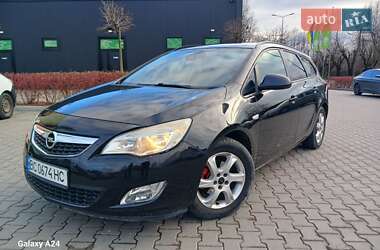 Універсал Opel Astra 2011 в Львові