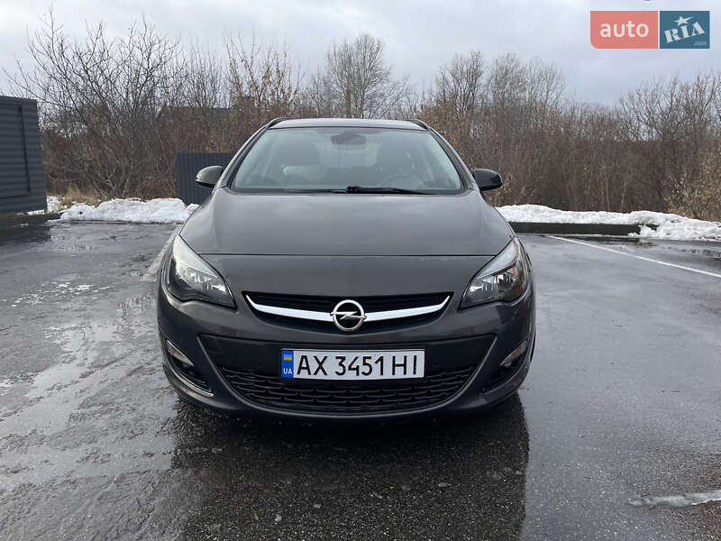 Универсал Opel Astra 2015 в Харькове