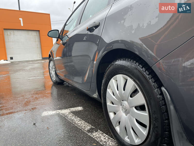 Универсал Opel Astra 2015 в Харькове