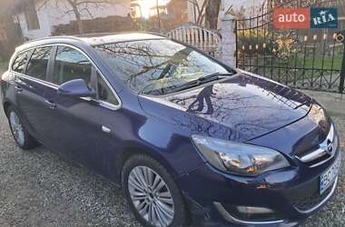 Універсал Opel Astra 2013 в Жидачові