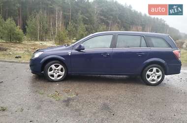 Універсал Opel Astra 2010 в Маневичах