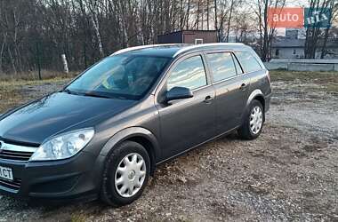 Універсал Opel Astra 2009 в Тернополі