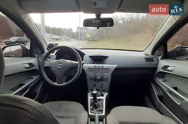 Універсал Opel Astra 2010 в Києві