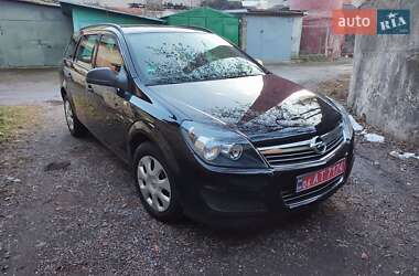 Універсал Opel Astra 2009 в Житомирі