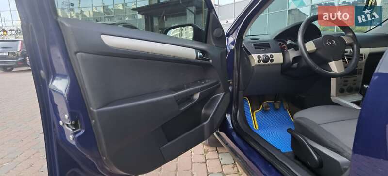 Универсал Opel Astra 2008 в Ивано-Франковске