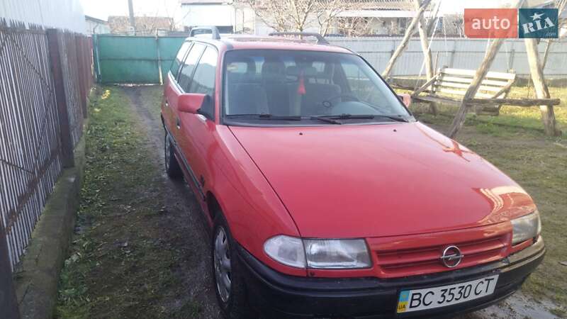 Универсал Opel Astra 1993 в Белогорье