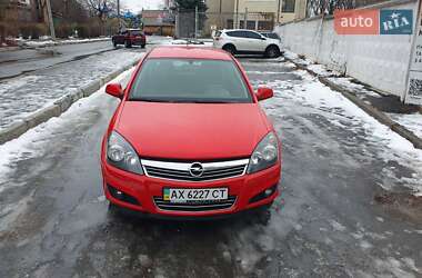 Opel Astra 2012