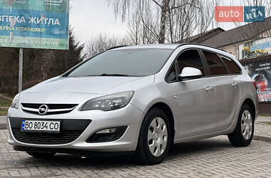 Универсал Opel Astra 2014 в Хмельницком