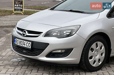 Универсал Opel Astra 2014 в Хмельницком