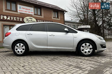 Универсал Opel Astra 2014 в Хмельницком