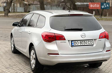 Универсал Opel Astra 2014 в Хмельницком