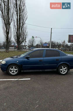 Седан Opel Astra 2004 в Житомирі