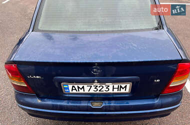 Седан Opel Astra 2004 в Житомирі