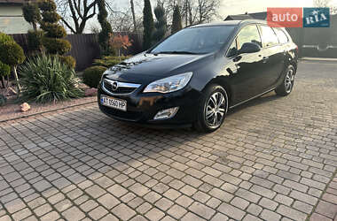 Opel Astra 2011