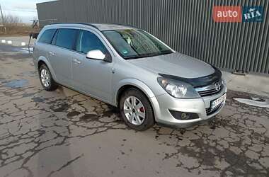 Універсал Opel Astra 2010 в Снятині