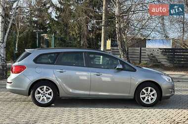 Універсал Opel Astra 2012 в Стрию