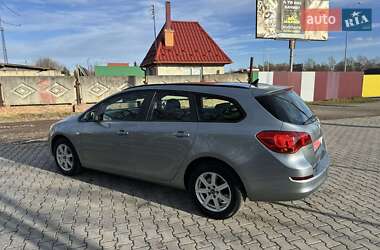 Універсал Opel Astra 2012 в Стрию