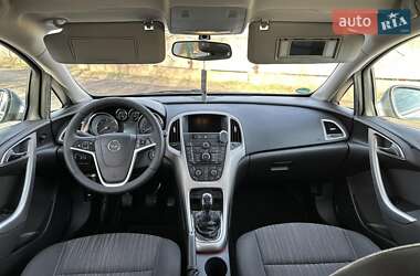 Універсал Opel Astra 2012 в Стрию